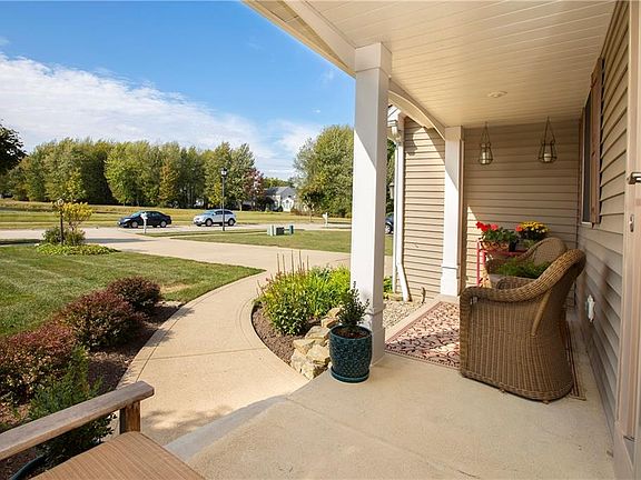 3rd image of 26946 Falls Pointe Dr E