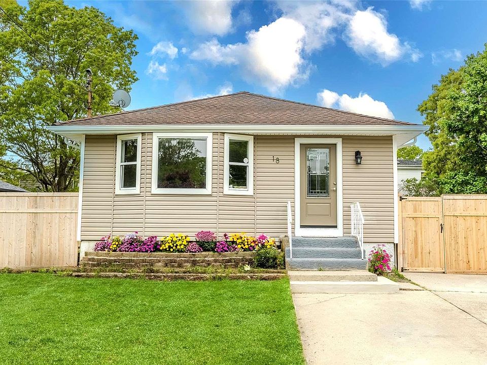 1st image of 18 Ashwood Drive