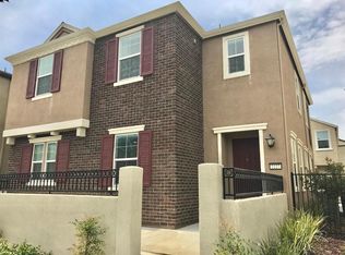 2227 Village Green Dr, Roseville, CA