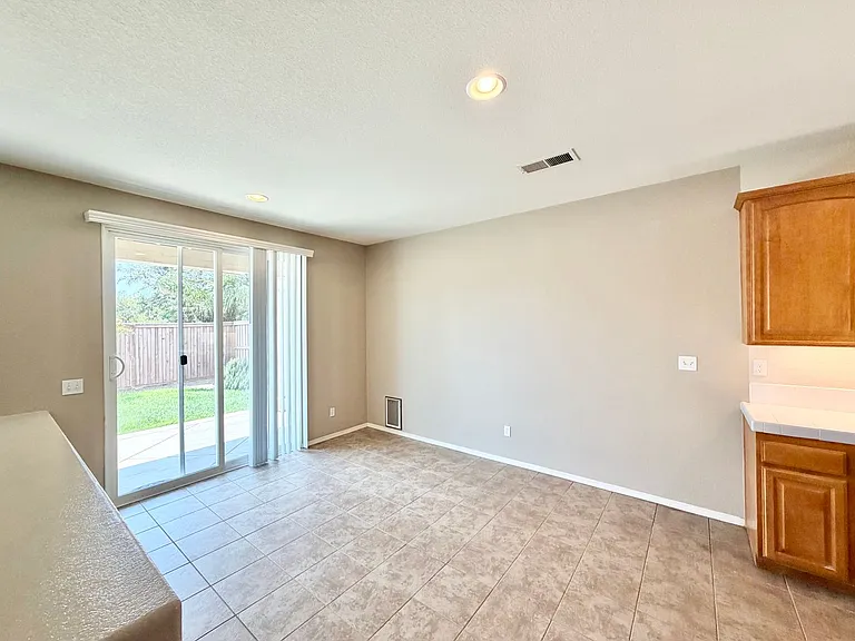 36367 Sicily Ln — Photo 12