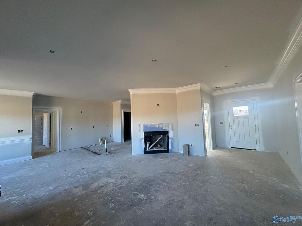 2nd image of 8055 State Line Rd