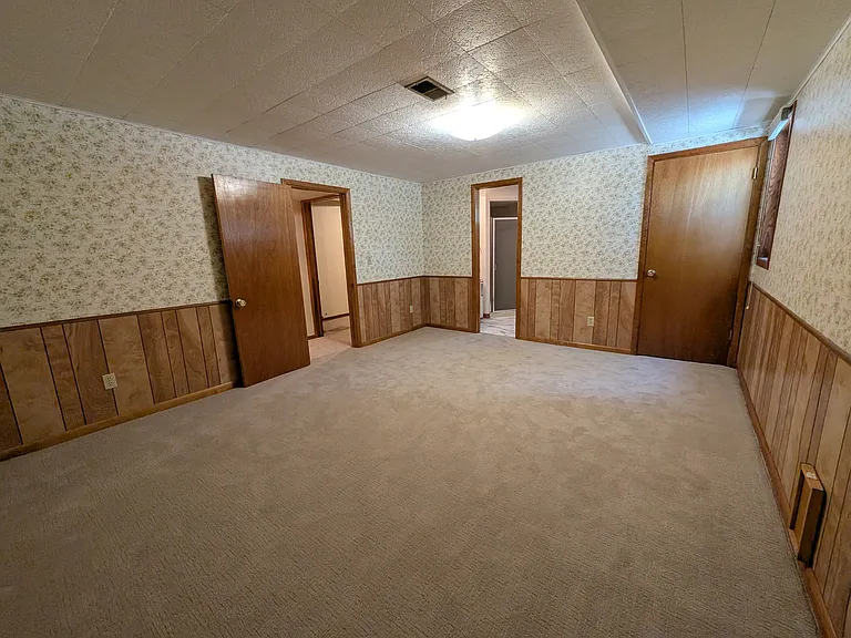 Basement bedroom with en suite bathroom