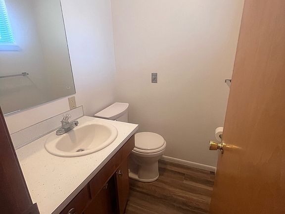 5th image of 1740 NE Wheatland Dr APT A