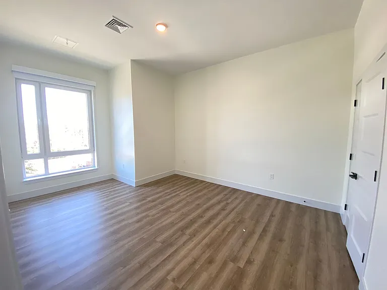 One Park Apartments — Photo 51