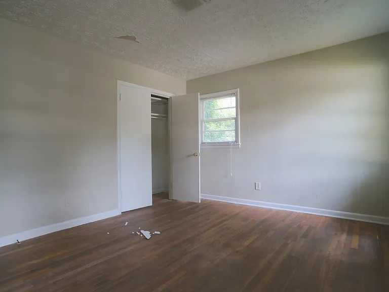 435 Barnett Shoals Rd — Photo 10