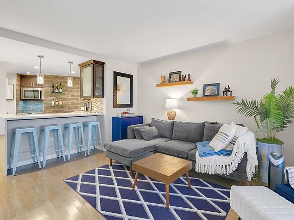 4th image of 5415 N Sheridan Rd APT 4010