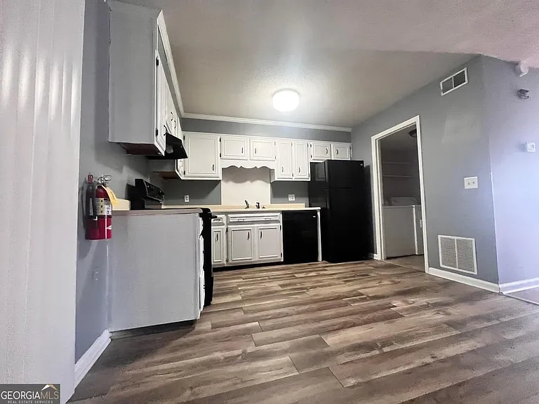 251 Knight Dr #1-18 — Photo 3