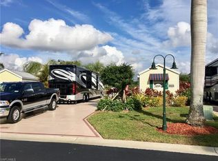 3024 E Riverbend Resort Blvd, Labelle, FL 33935