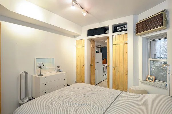 Rented by Bond New York | media 27