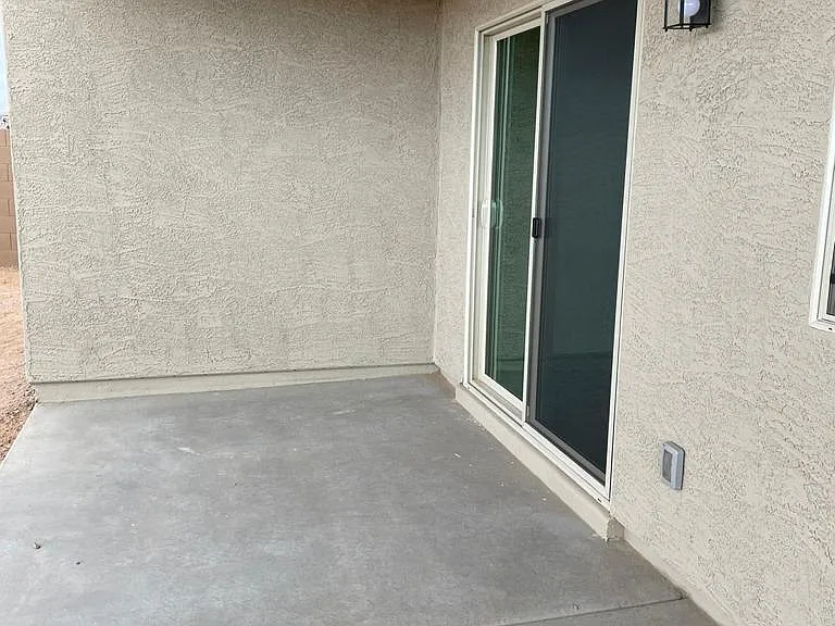 249 W Tropical Dr — Photo 5