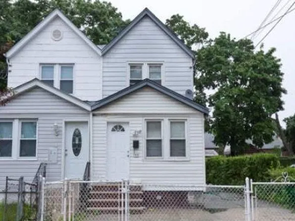 11823 201st Pl, Saint Albans, NY 11412