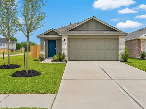 1627 Wildwood Dr, Conroe, TX 77306