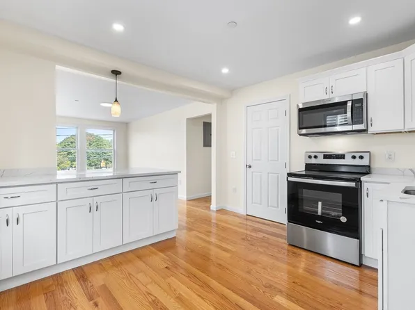 1 Glenwood St APT 3, Malden, MA 02148