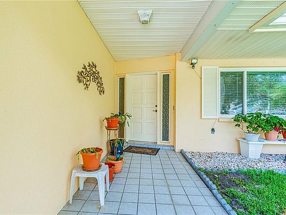 3rd image of 1526 Beechwood Ct