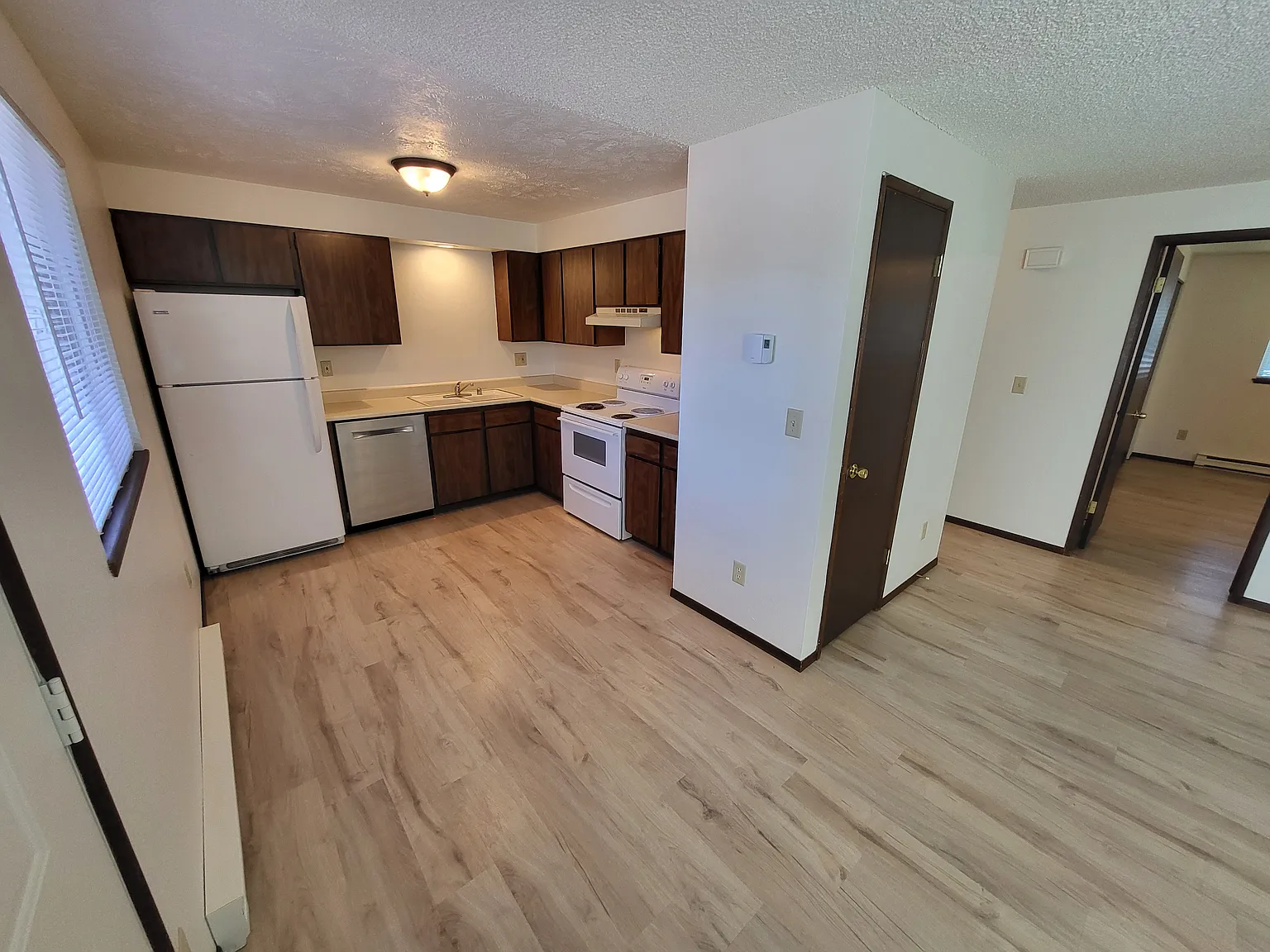 2 bed, 720 sqft, $1,195 — Photo 1