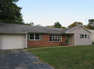587 N Lake Shore Dr, Brick, NJ 08723