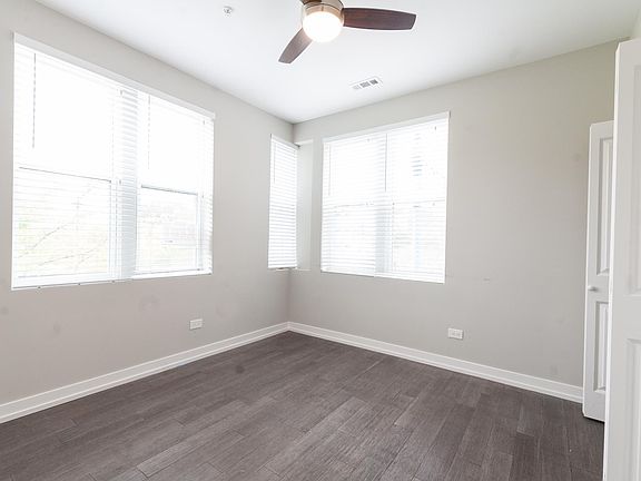 4th image of 1553 W Hollywood Ave #301