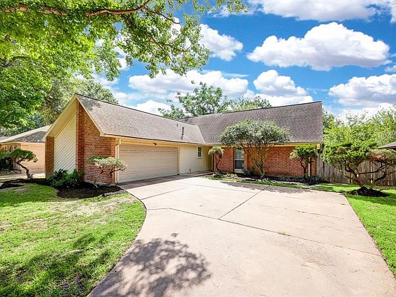 2nd image of 15314 Glenwood Park Dr