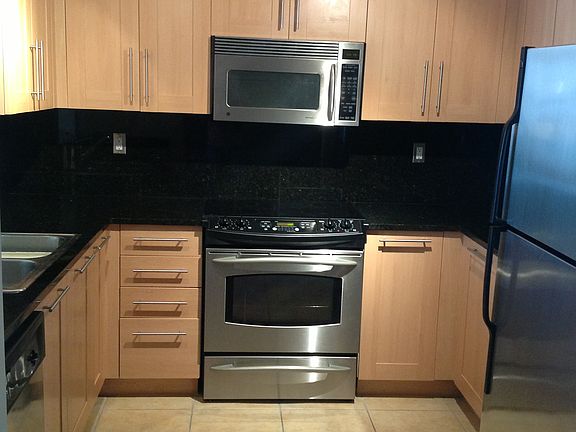 2nd image of 511 SE 5th Ave APT 1609