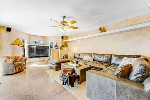 1265 W Ellis St — Photo 10