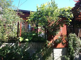 3232 33rd Ave S, Seattle, WA 98144