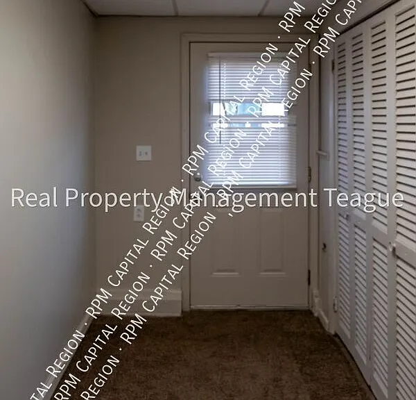 1 S Main St #1 — Photo 30