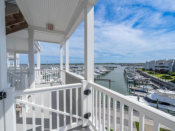 5th image of 902 Ocean Dr #244
