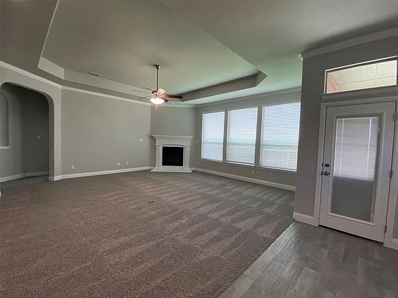 5th image of 15108 Gladstone Dr