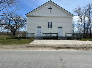 562 Ledge Hill Rd, Corinth, ME 04427