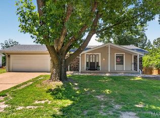 1889 Westbourne Way, Fenton, MO 63026