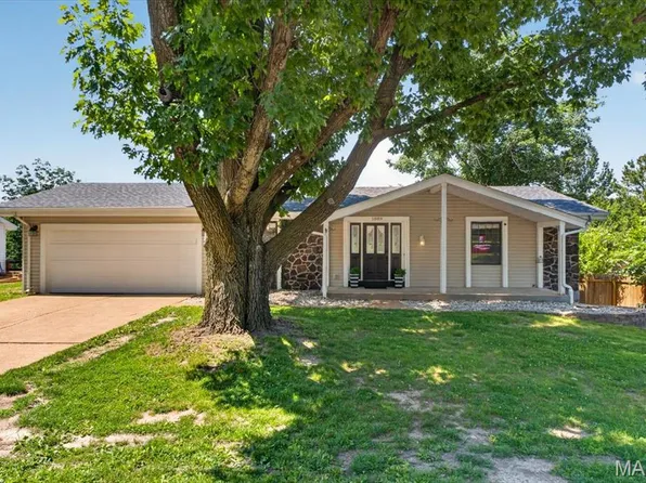 1889 Westbourne Way, Fenton, MO 63026