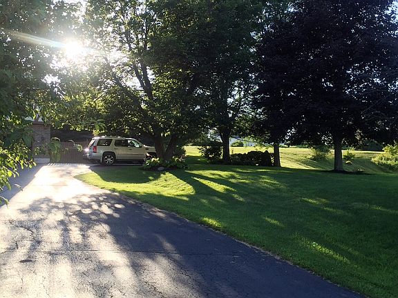 2nd image of 4067 Collegeview Dr