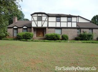 101 Huntingdon Rd, Clinton, SC 29325