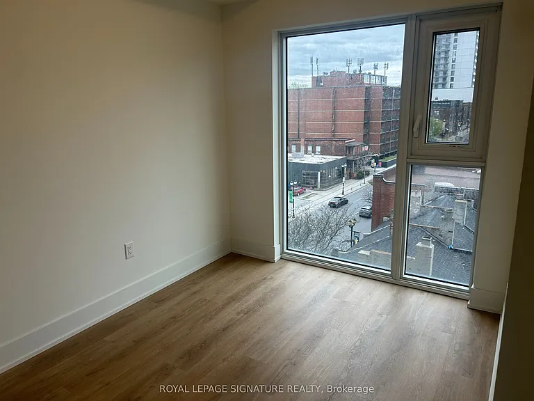 206 King St W #501 — Photo 10