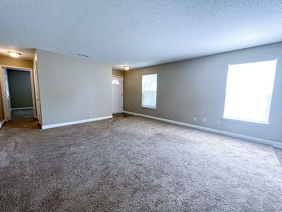 4th image of 1424 Alonzo Pl