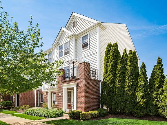 4th image of 5988 Turnwood Dr #806