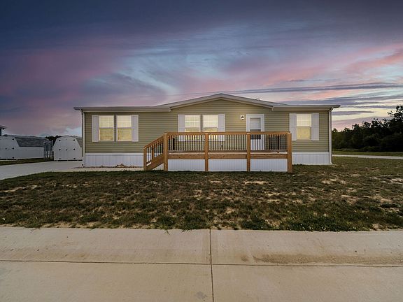 Exterior Image-20-Clayton C202 Camelot Village