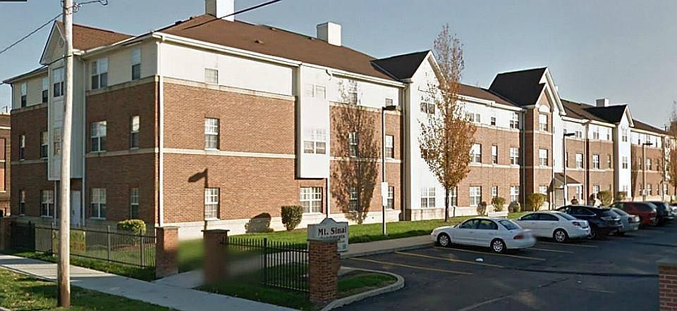 1st image of 7600 Woodland Ave
