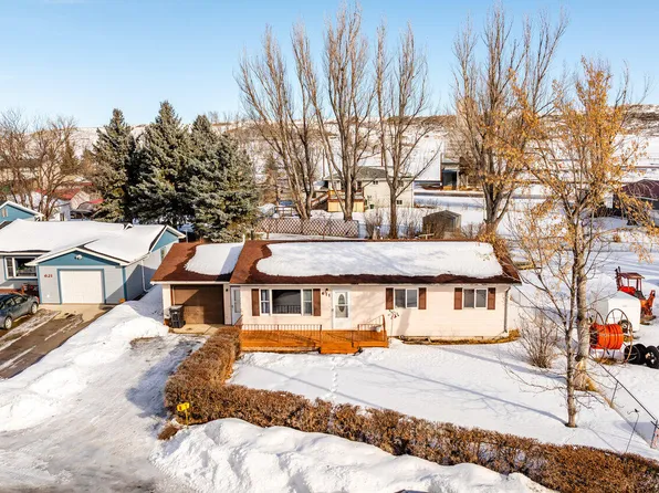 611 Betty St, Ranchester, WY 82839