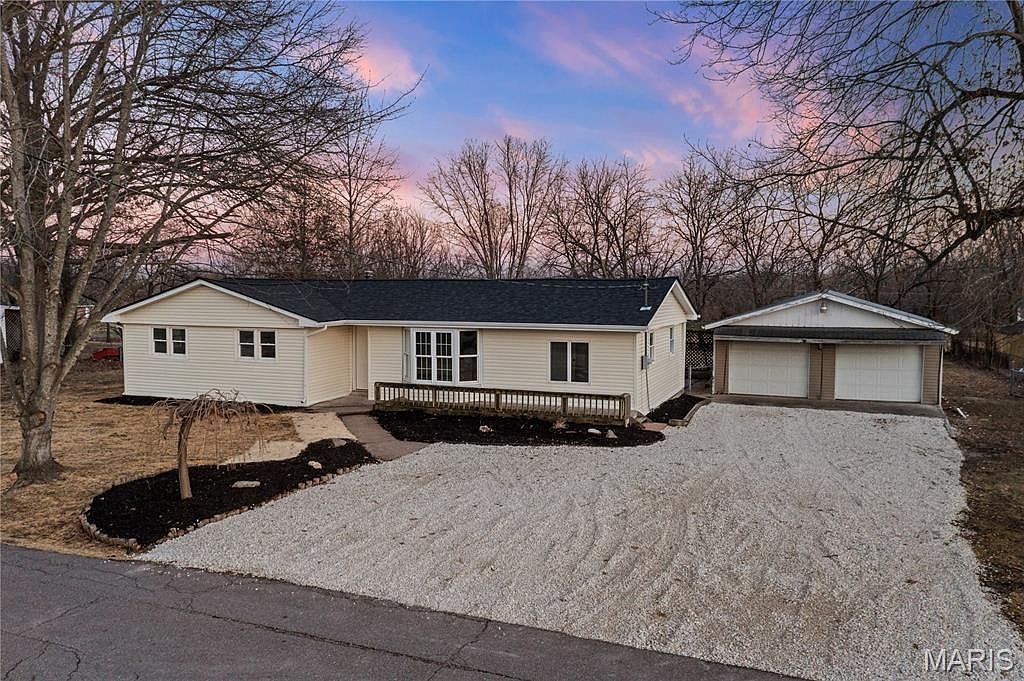 801 Halifax Rd, Holts Summit, MO 65043 | Zillow