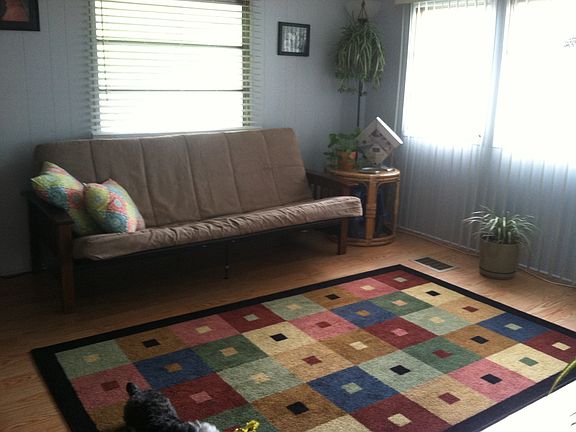 4th image of 9 Hobnail Dr