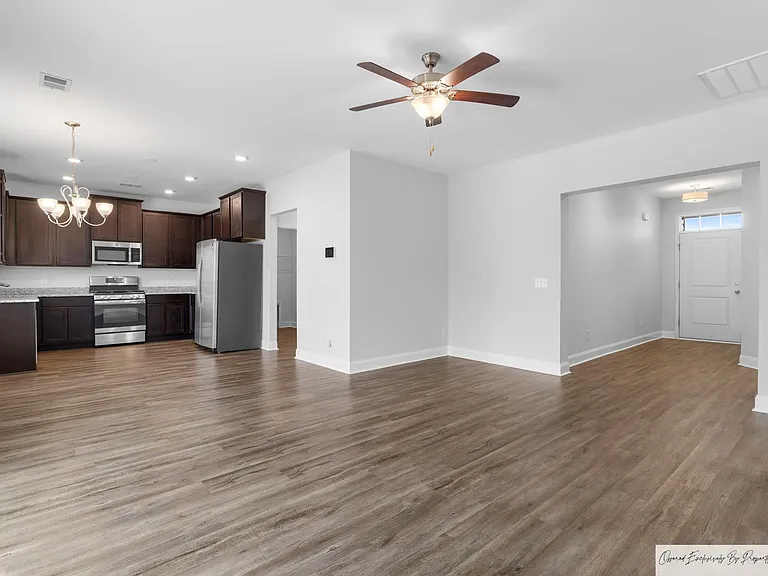 409 Silver Anchor Dr — Photo 2