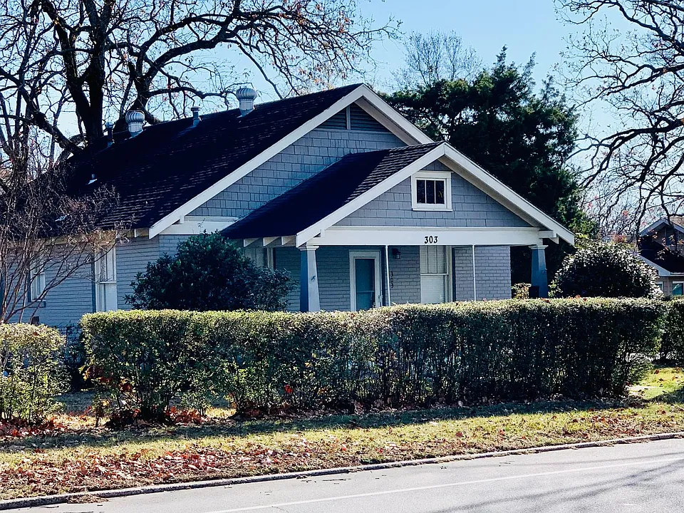 303 N Van Buren St