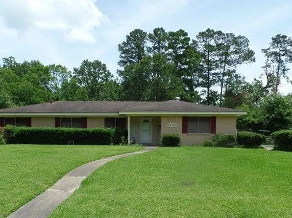 1105 Linkwood Dr, Lufkin, TX 75901