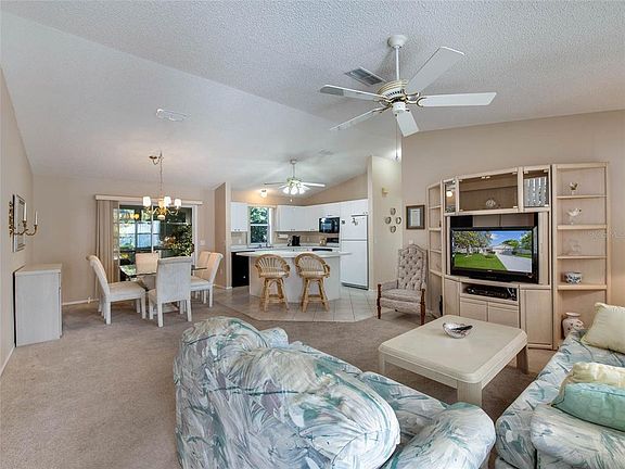 3rd image of 1403 Sonoma Ln