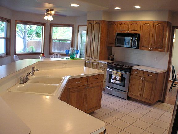 2nd image of 403 Mica Pl