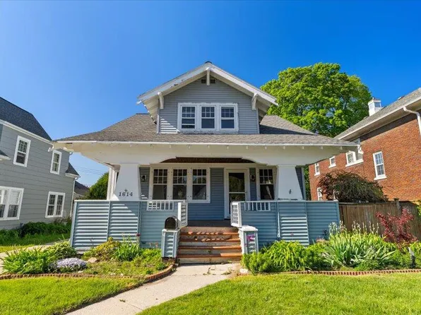 1614 Torrison DRIVE, Manitowoc, WI 54220