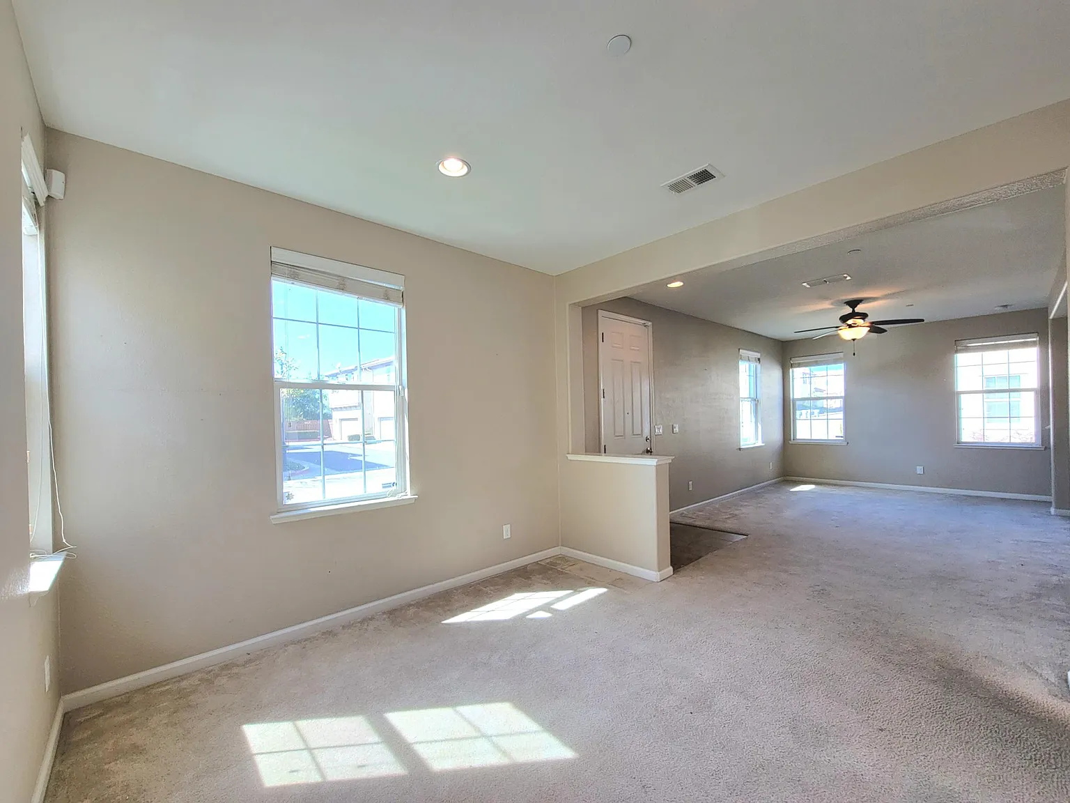 3 bed, 2.5 bath, 1690 sqft, $2,900 — Photo 4