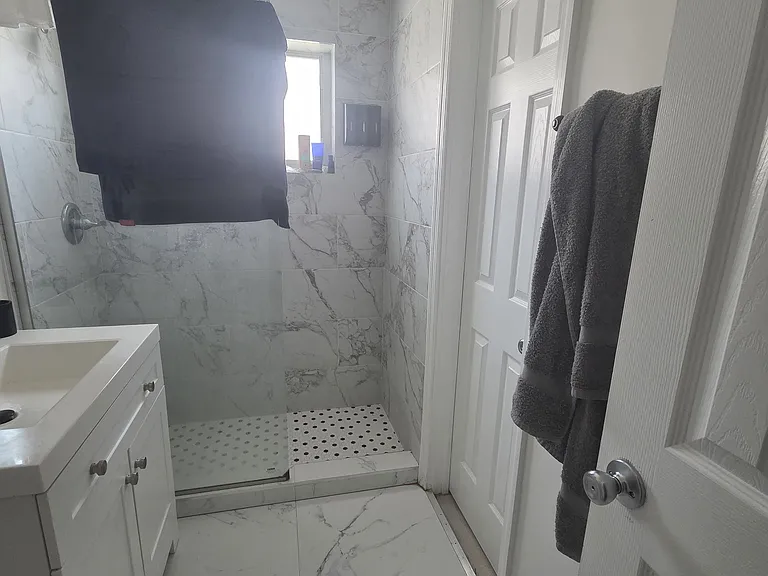 420 SE 9th Ct #2 — Photo 9