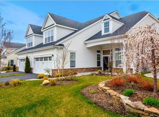 6 Ovation Pl, Eastport, NY 11941